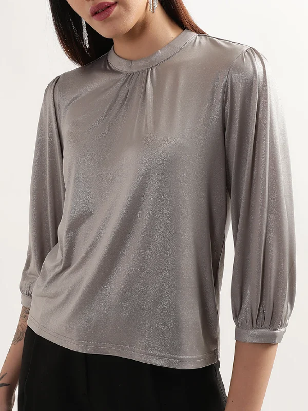 Women's Blouse with U-Shaped NeckCentre Stage Women Grey Solid Round Neck Top