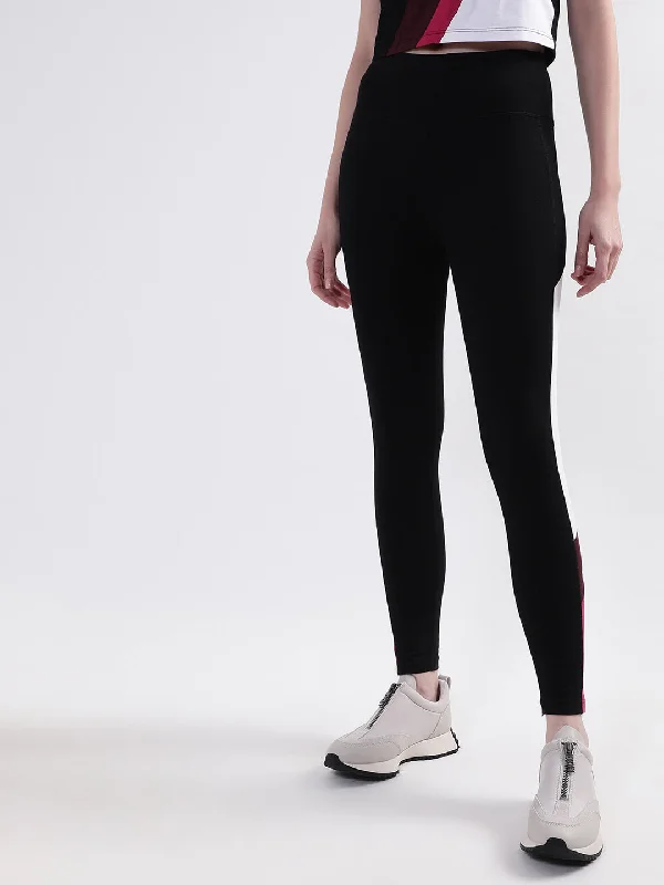 Women's Blouse with V-Shaped CollarDKNY Women Black Solid Regular Fit Leggings