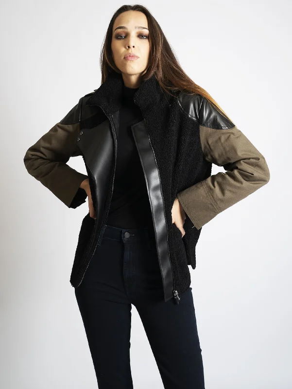 Women's Coats with Fur LiningGiacca Caban in Eco Montone Nero/Verde